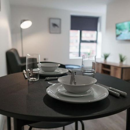 Modern 1 Bed Apartment In Liverpool Centre Екстер'єр фото