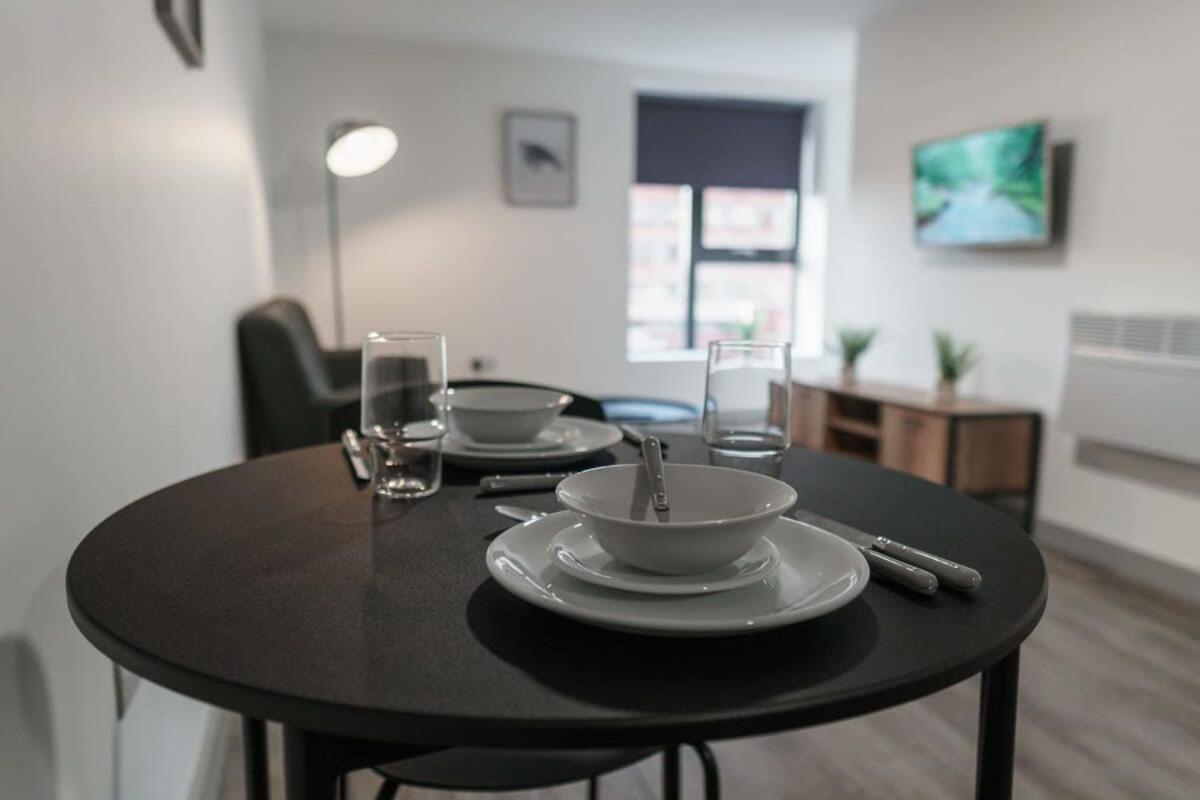 Modern 1 Bed Apartment In Liverpool Centre Екстер'єр фото