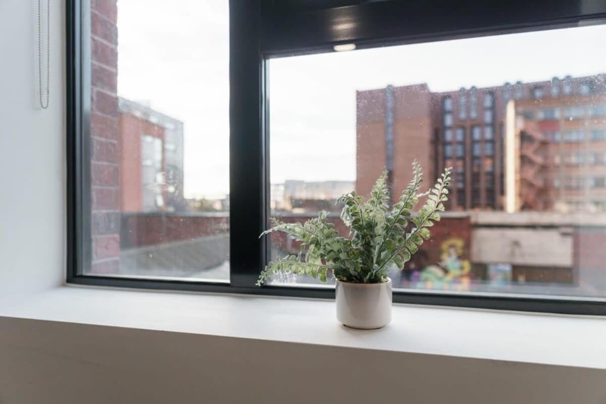 Modern 1 Bed Apartment In Liverpool Centre Екстер'єр фото