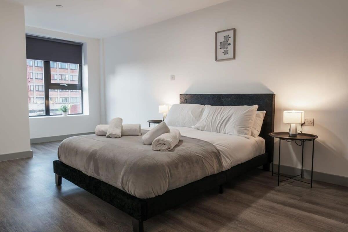 Modern 1 Bed Apartment In Liverpool Centre Екстер'єр фото